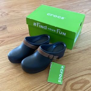 NEW Crocs Sarah Clogs